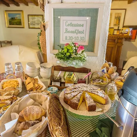 Podere La Montalla Farm stay